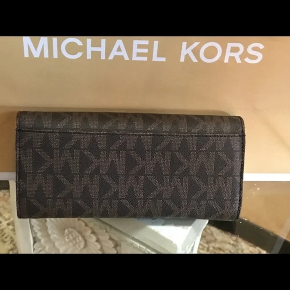 Michael Kors jet set Fulton Flap wallet Brown